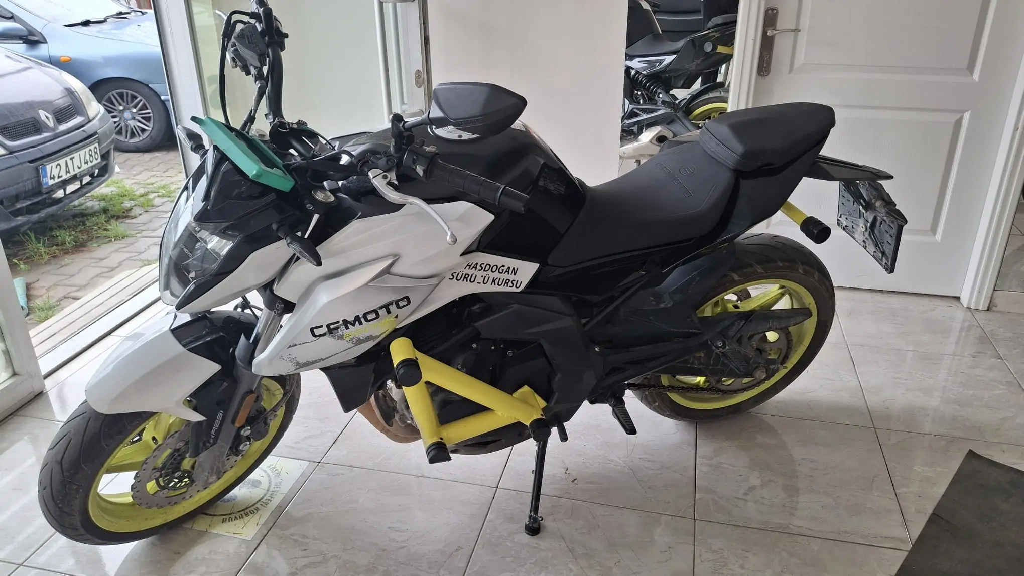 CF MOTO 650 NK